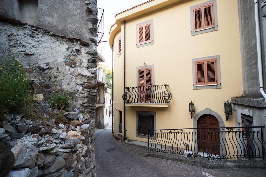 The Clock Houses Borgo Gallodoro Letojanni Luaran gambar