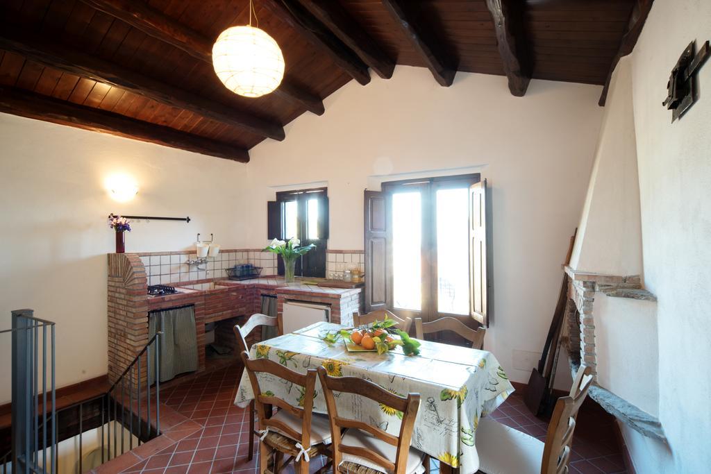 The Clock Houses Borgo Gallodoro Letojanni Luaran gambar
