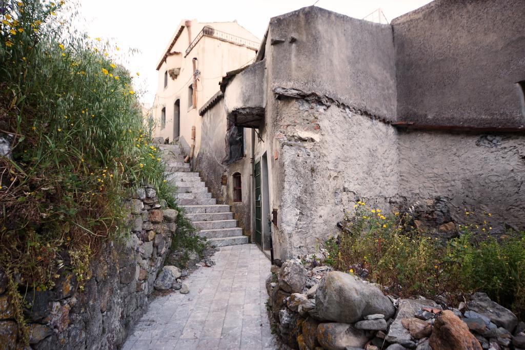 The Clock Houses Borgo Gallodoro Letojanni Luaran gambar