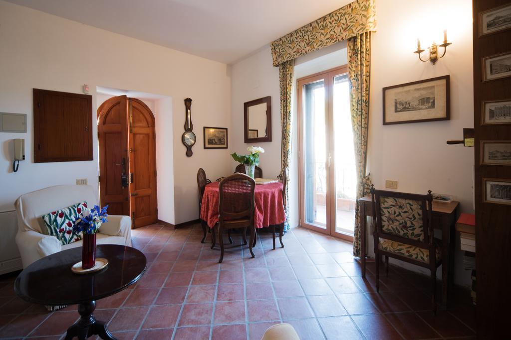 The Clock Houses Borgo Gallodoro Letojanni Luaran gambar
