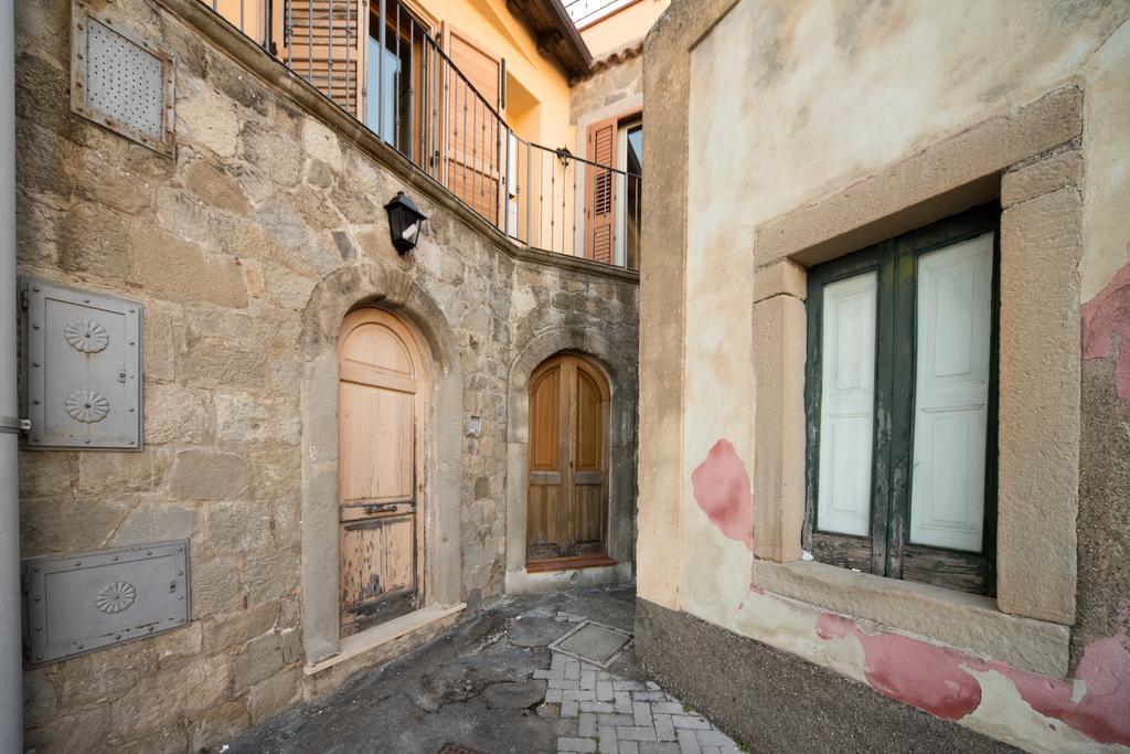 The Clock Houses Borgo Gallodoro Letojanni Luaran gambar